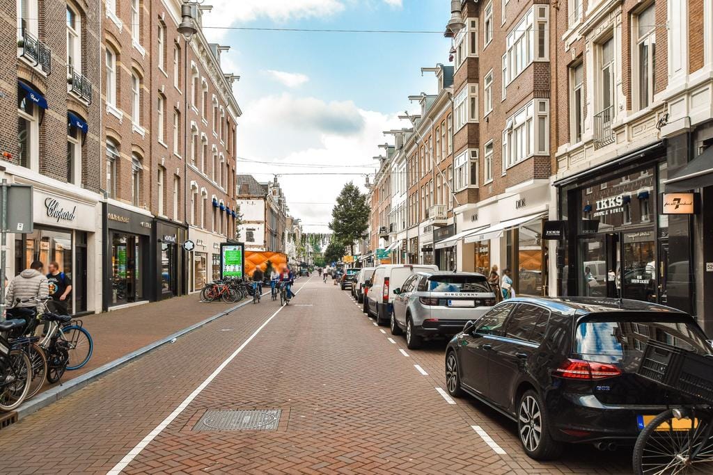 Photo 19 of Van de Veldestraat 6