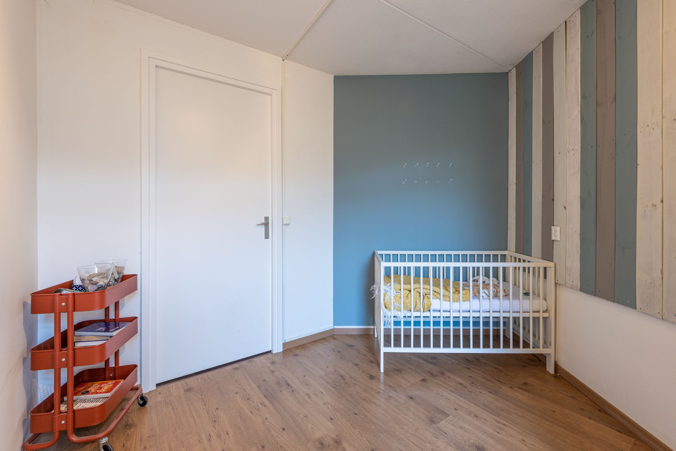Spacious Ground Floor Apartment with Garden Near Kralingen — 21
