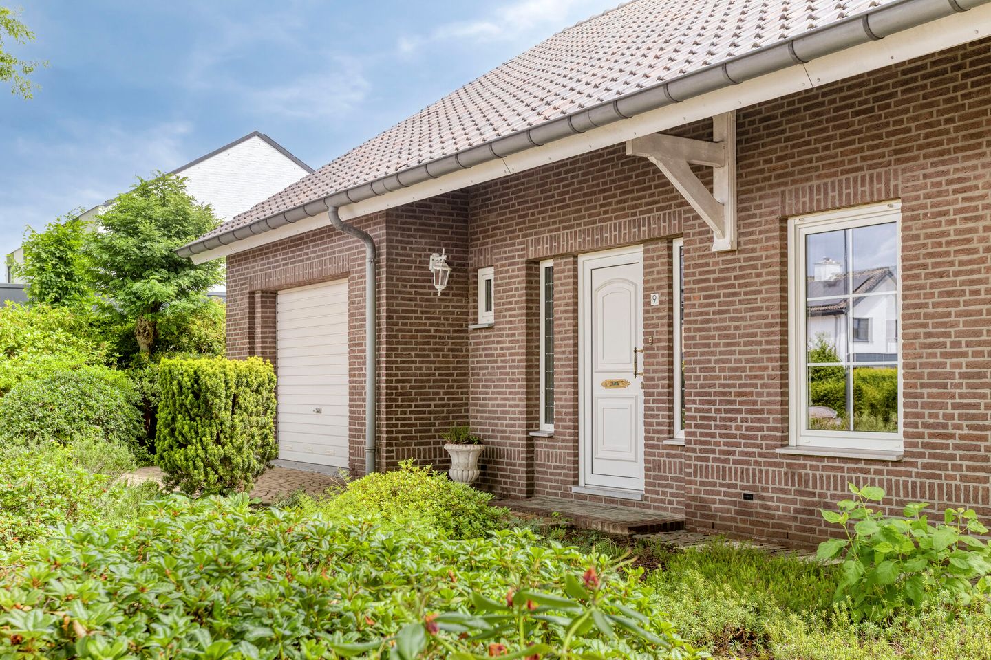 Spacious Detached Villa with Ground Floor Living Options — 40