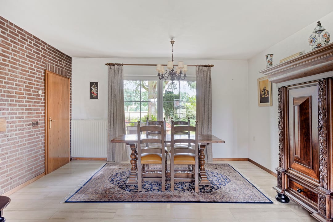 Spacious Detached Villa with Ground Floor Living Options — 11