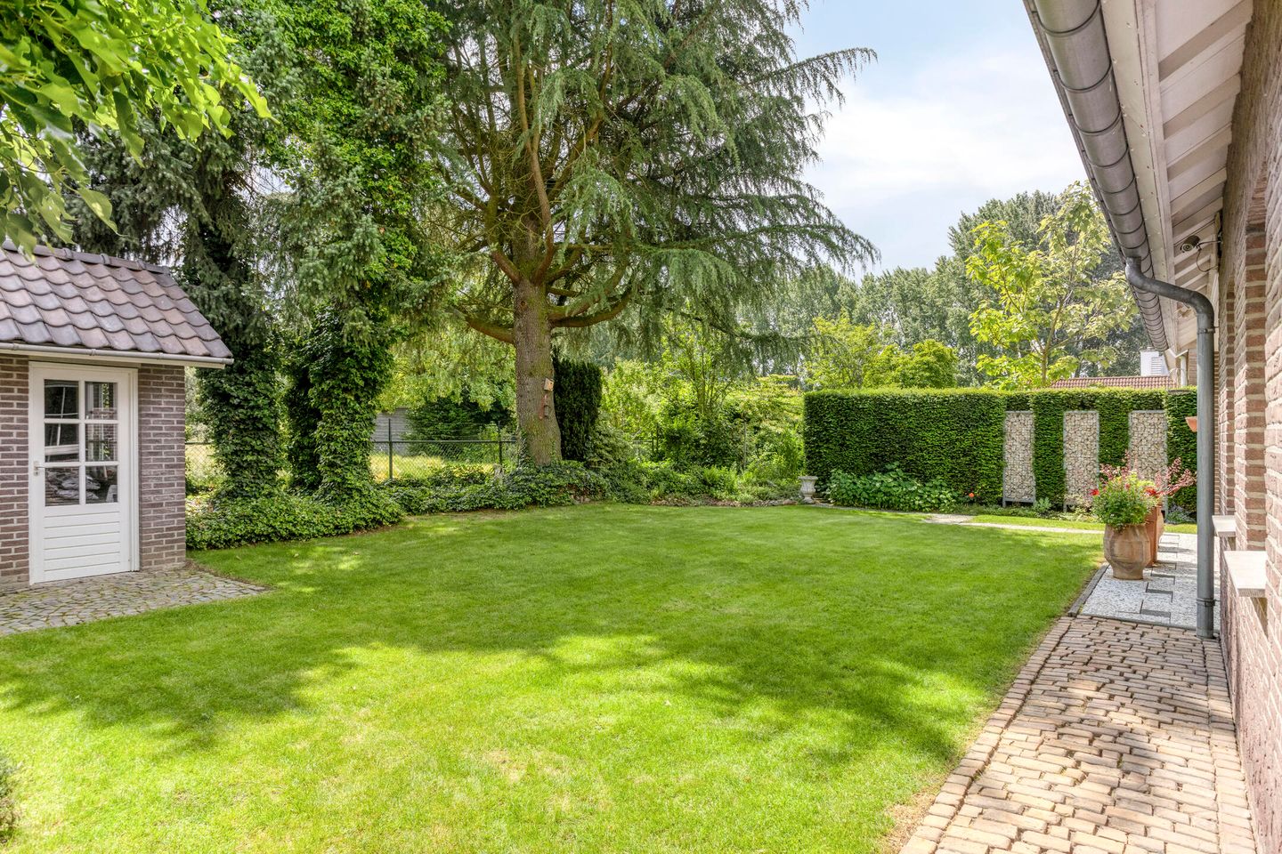 Spacious Detached Villa with Ground Floor Living Options — 35