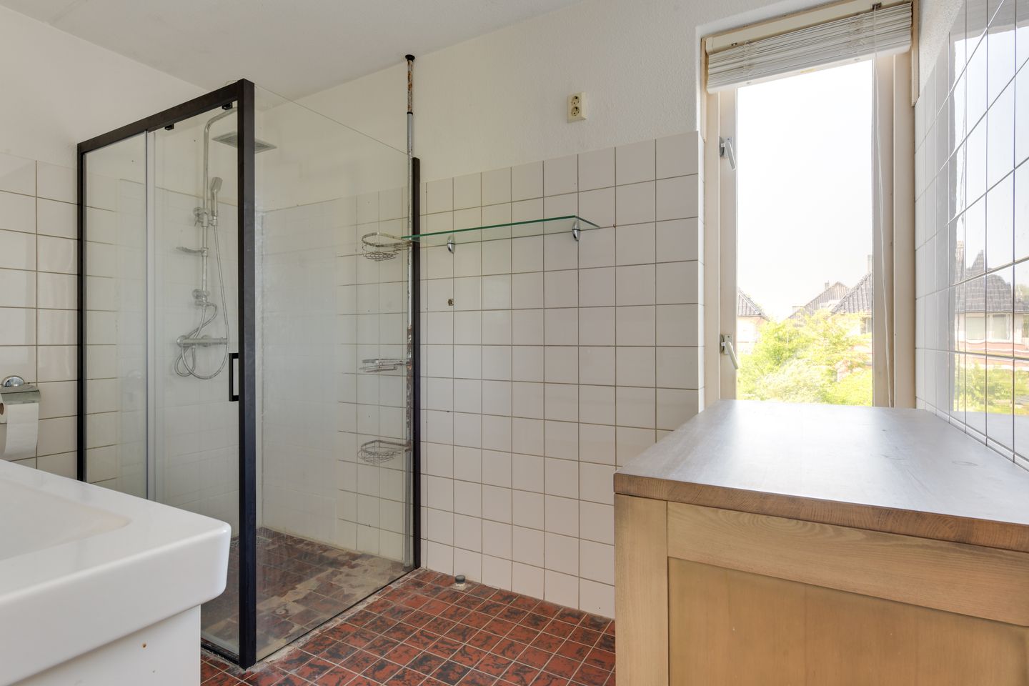 Spacious Semi-Detached Family Home with Bright Extension and Water-Facing Garden — 29
