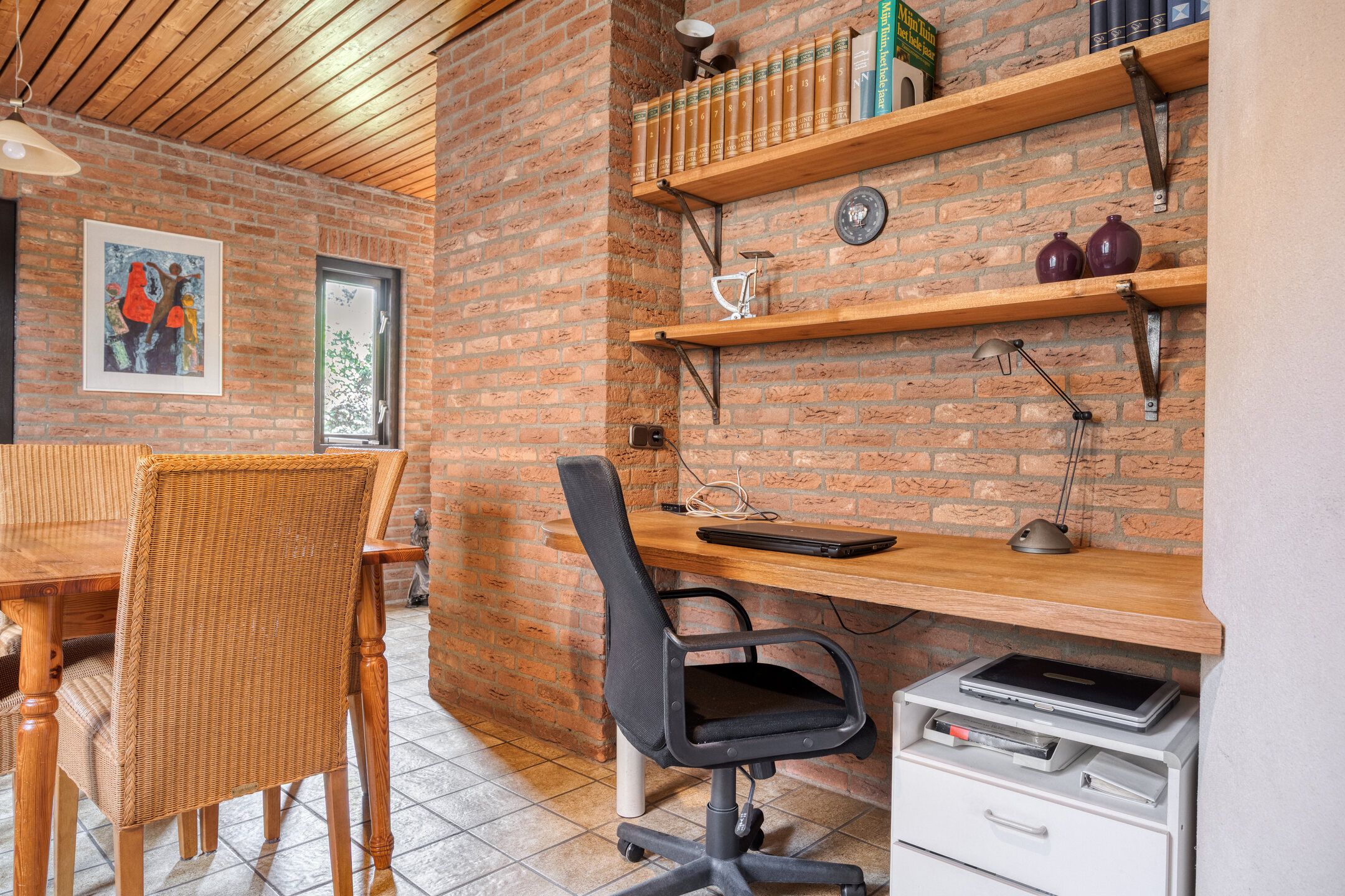 Spacious Detached Family Home in Prime Heesch Location — 18