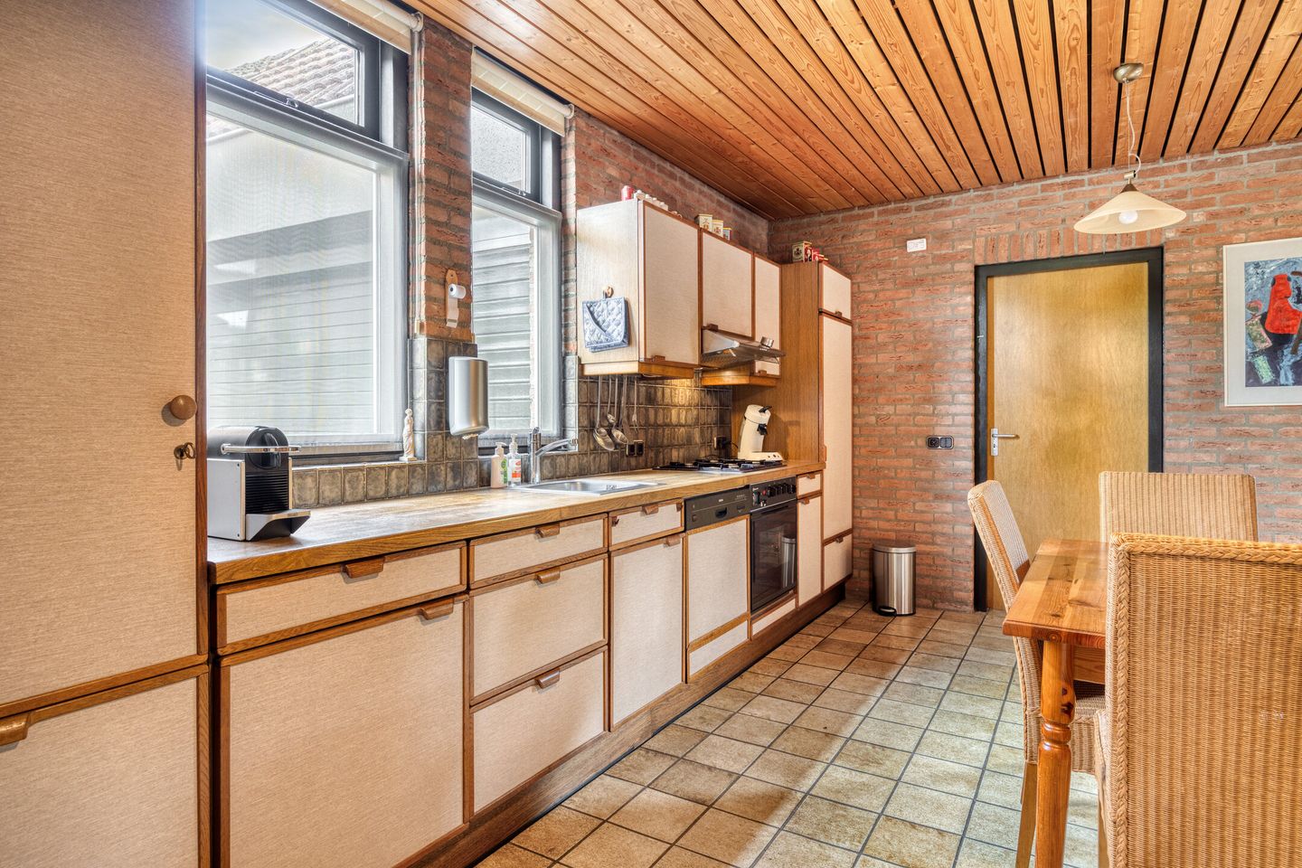 Spacious Detached Family Home in Prime Heesch Location — 19