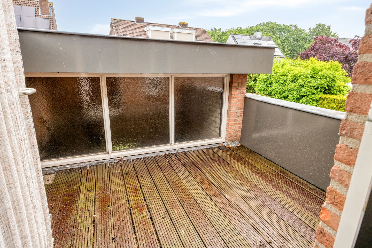 Spacious Detached Family Home in Prime Heesch Location — 35