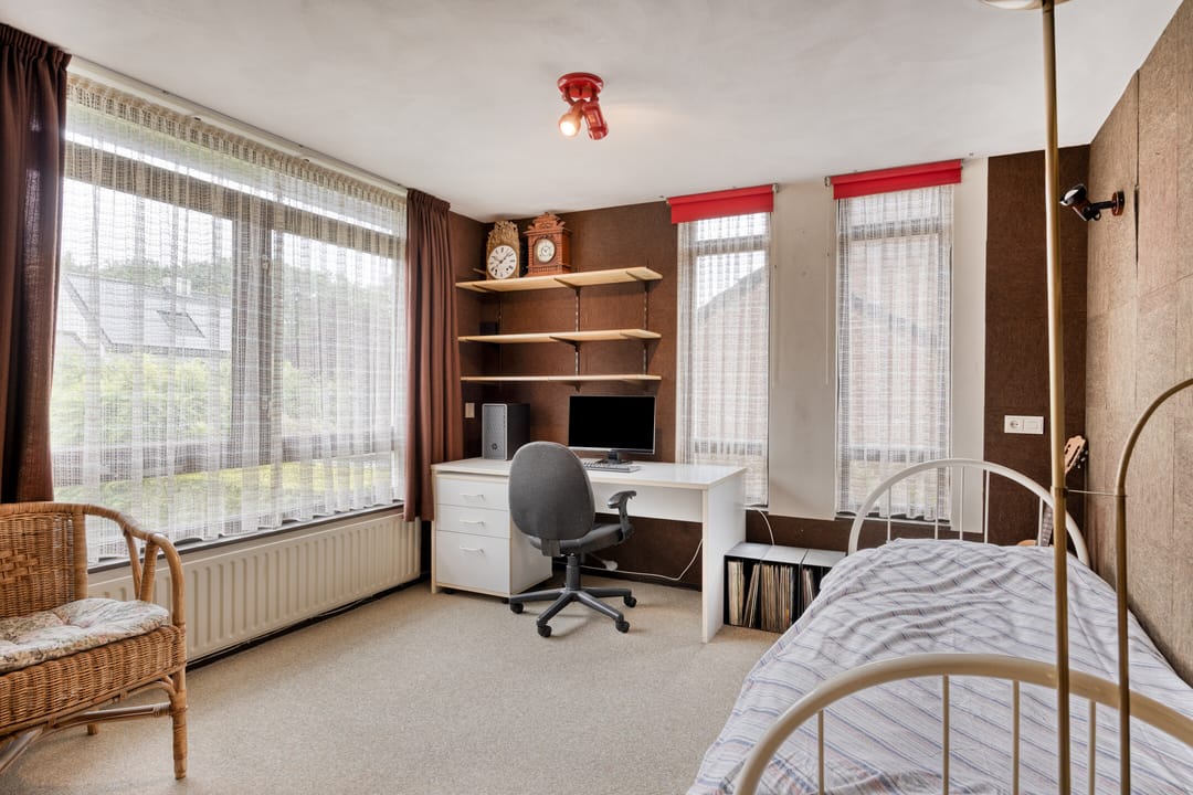 Spacious Detached Family Home in Prime Heesch Location — 31