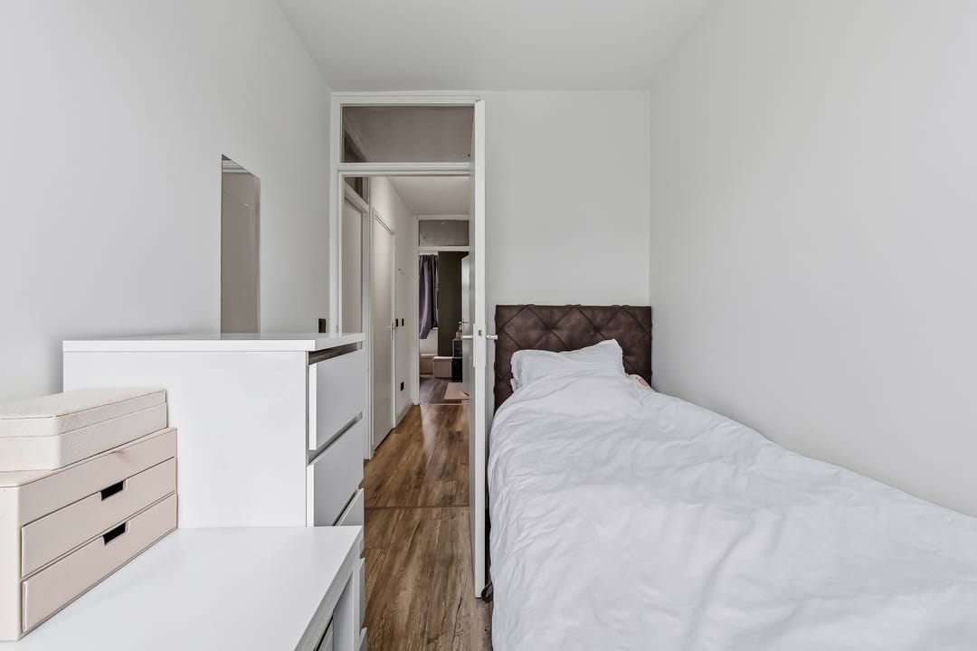 Renovated Terraced House with Sunny Southwest Garden in The Hague — 28