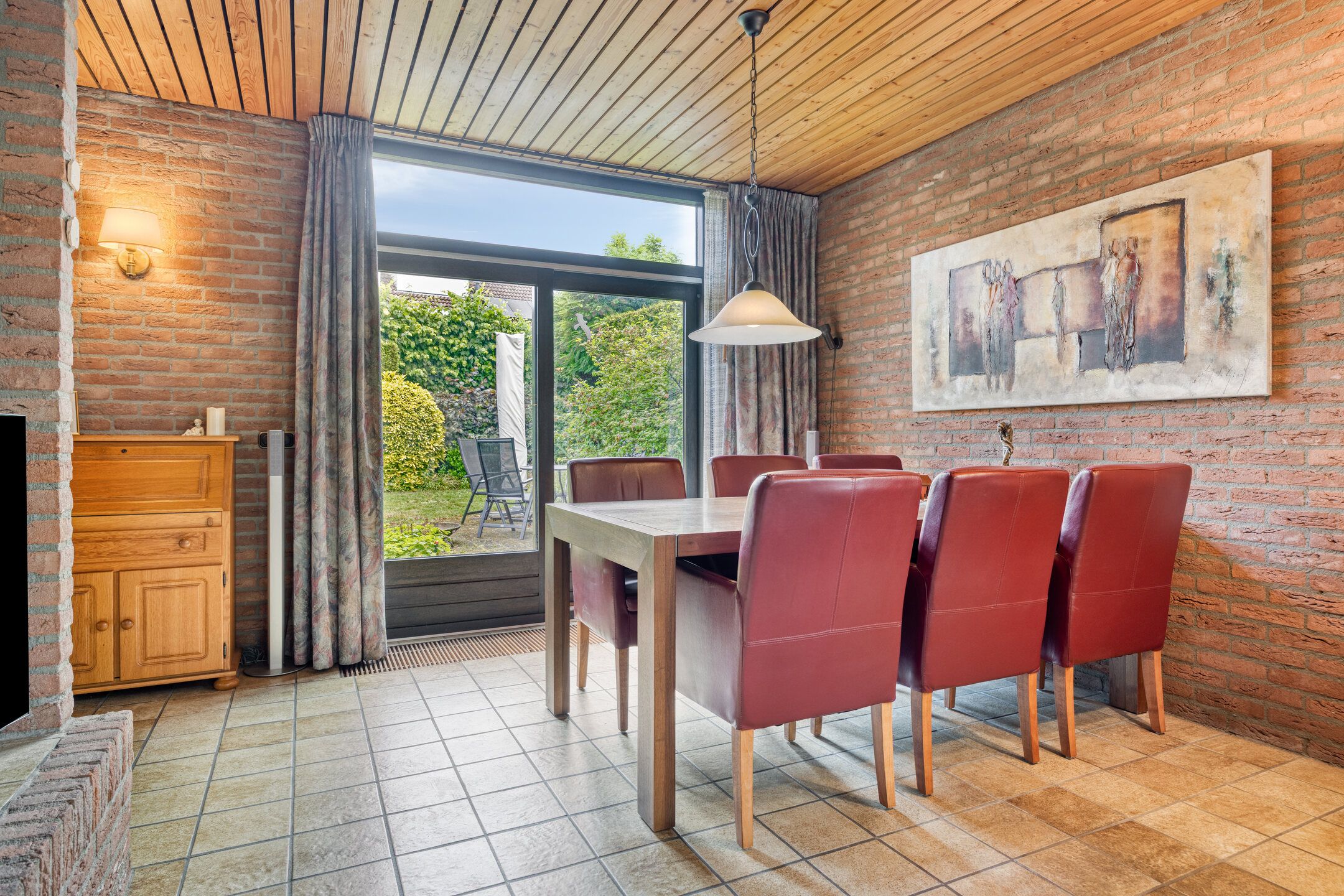 Spacious Detached Family Home in Prime Heesch Location — 12