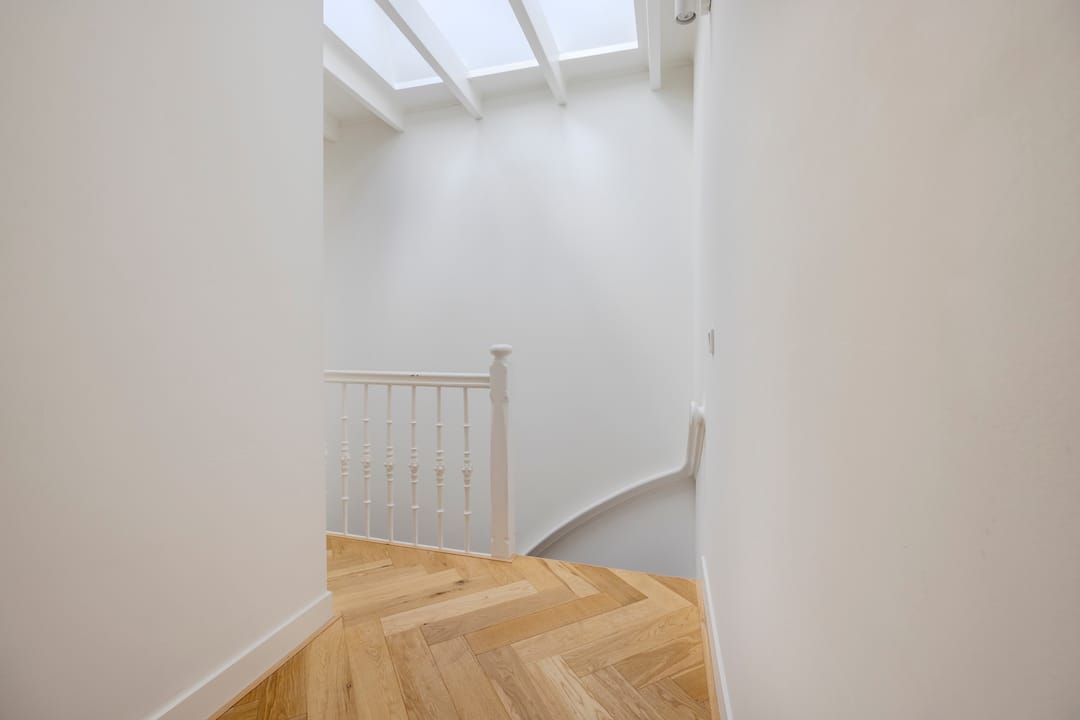 Stately Townhouse with Five Bedrooms and Deep Garden in Historic Leiden — 46