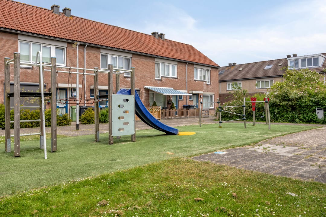 Spacious Corner Home with Energy Label A in Child-Friendly Purmerend — 28
