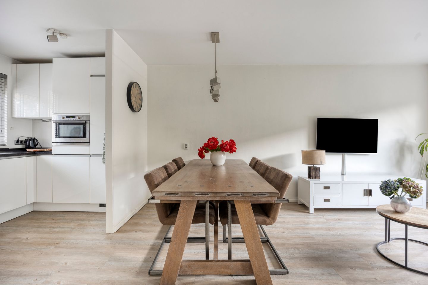 Spacious Corner Home with Energy Label A in Child-Friendly Purmerend — 10