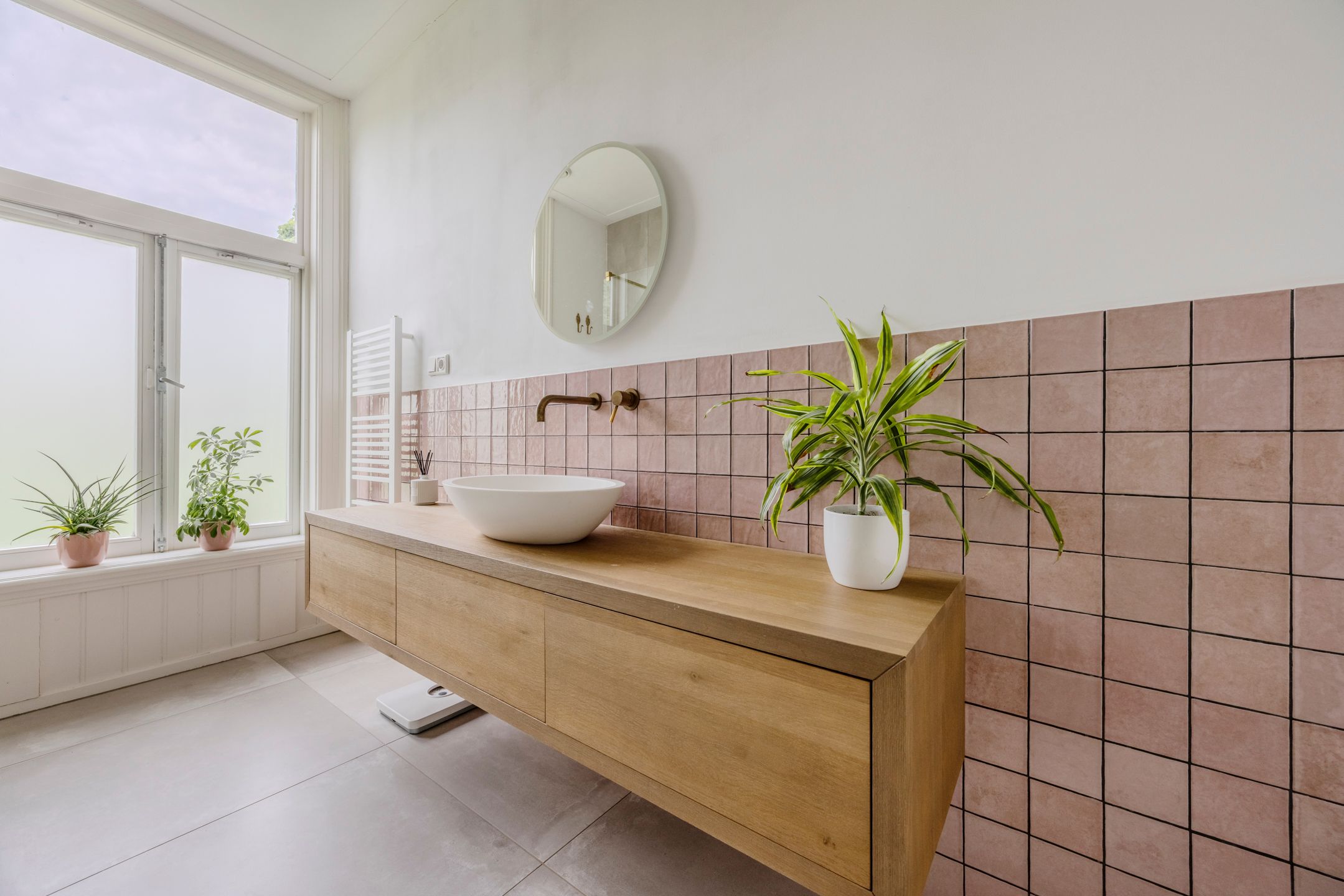 Stately Townhouse with Five Bedrooms and Deep Garden in Historic Leiden — 42