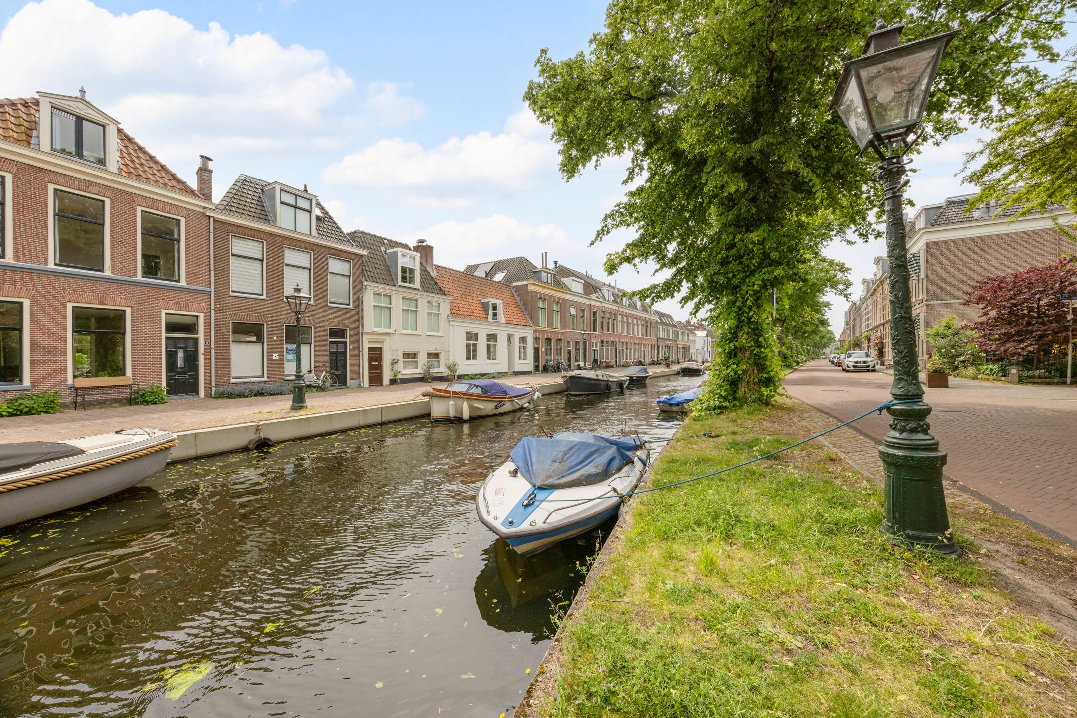 Stately Townhouse with Five Bedrooms and Deep Garden in Historic Leiden — 57