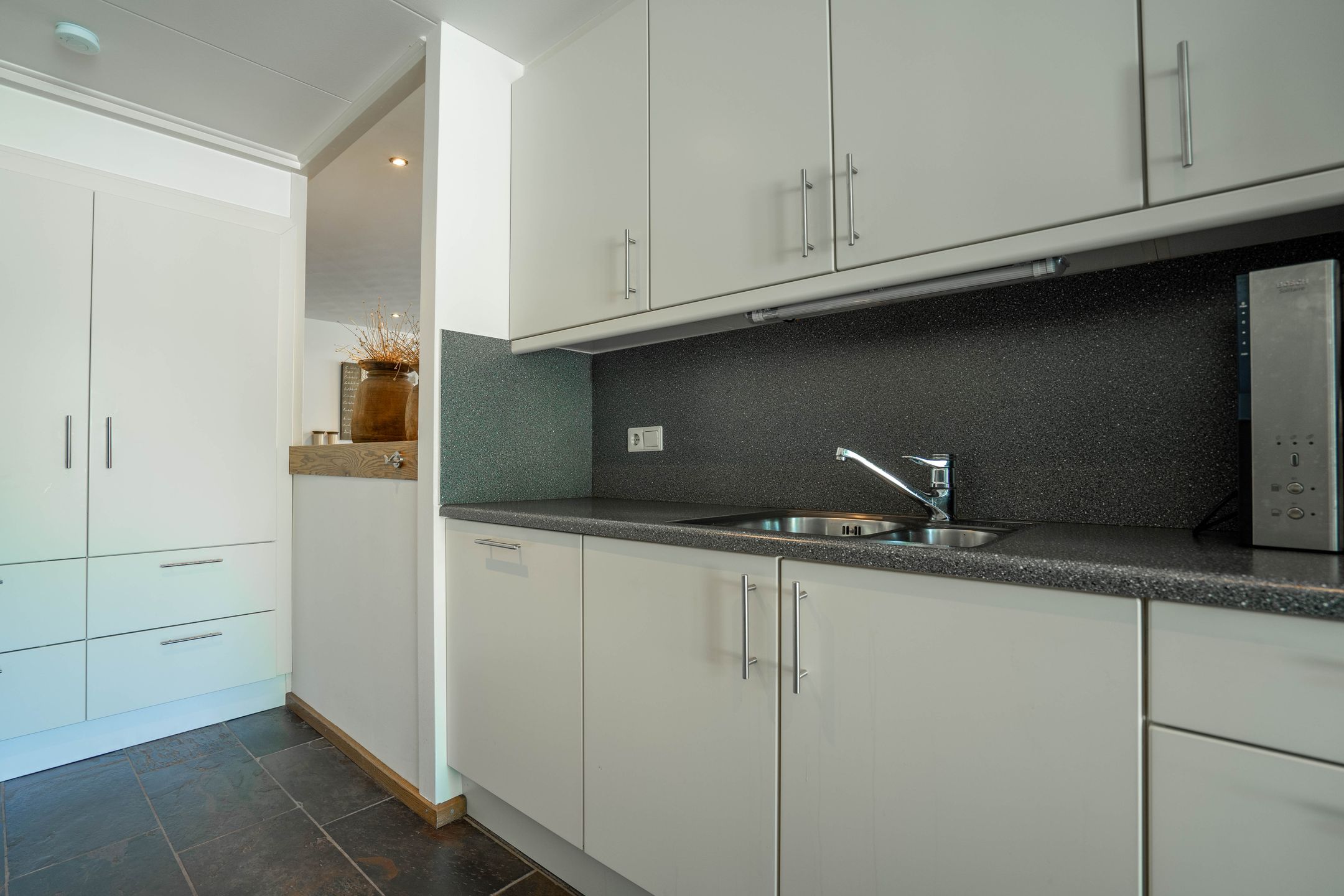 Spacious Detached Home with Basement in Peaceful Bakel — 45