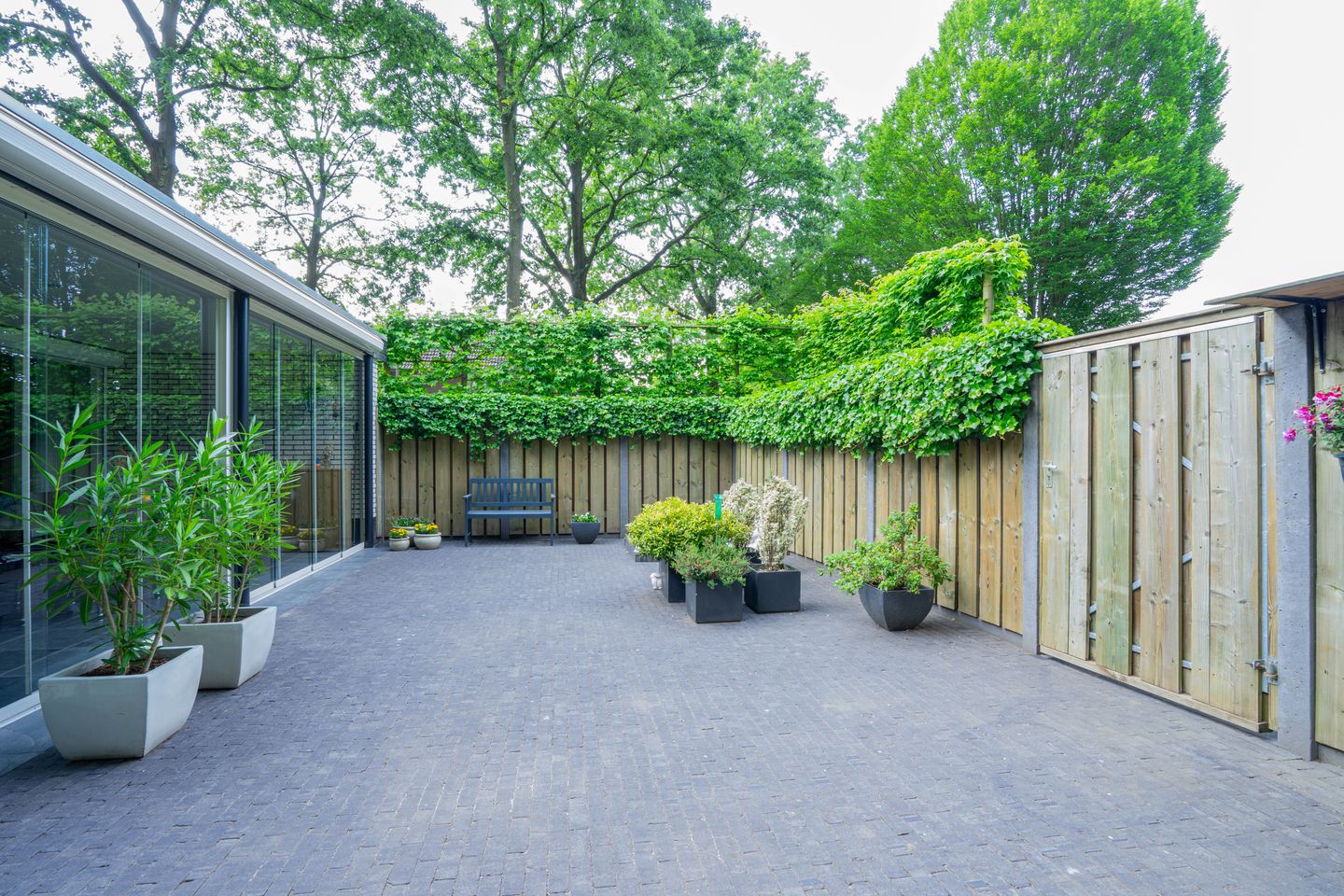 Spacious Detached Home with Basement in Peaceful Bakel — 50