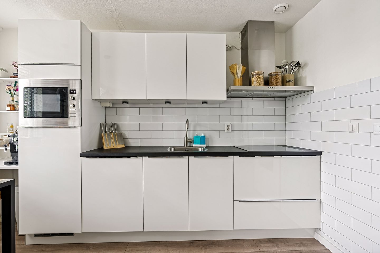 Starter Apartment with Modern Kitchen in Central Almere Location — 19