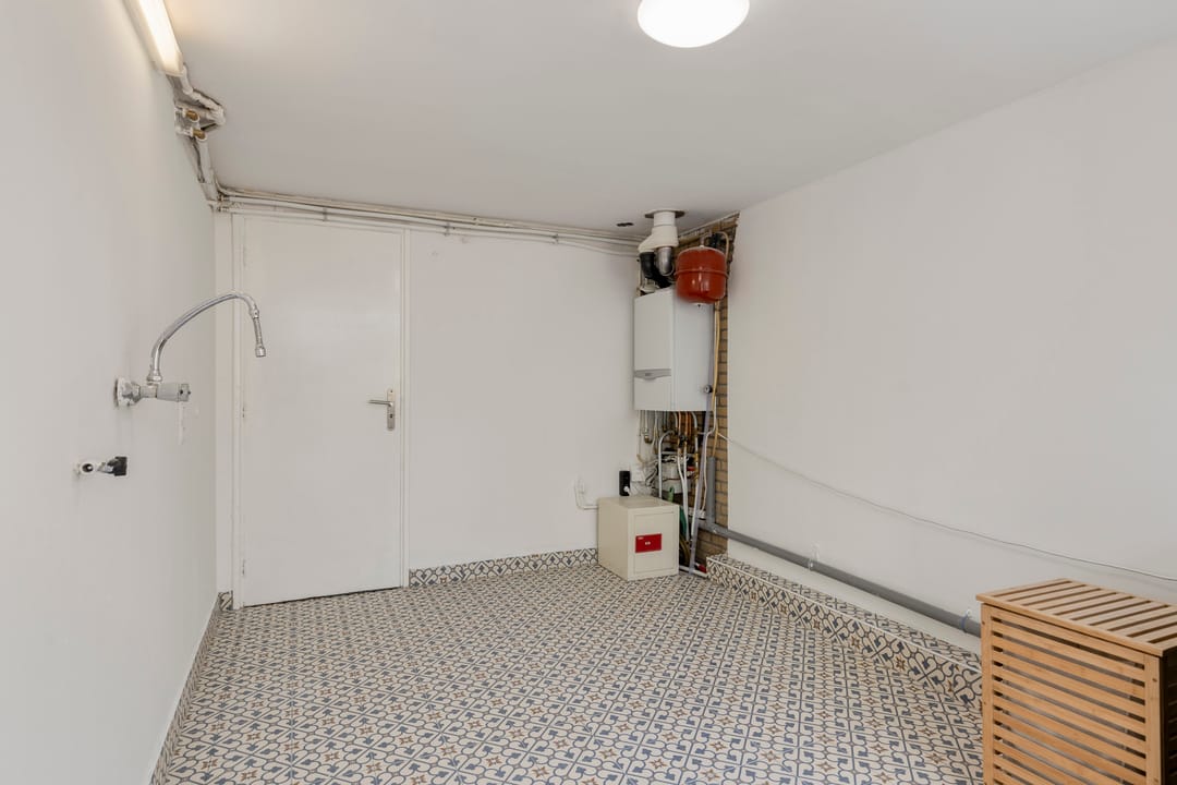 Photo 43 of Muiderslotstraat 28