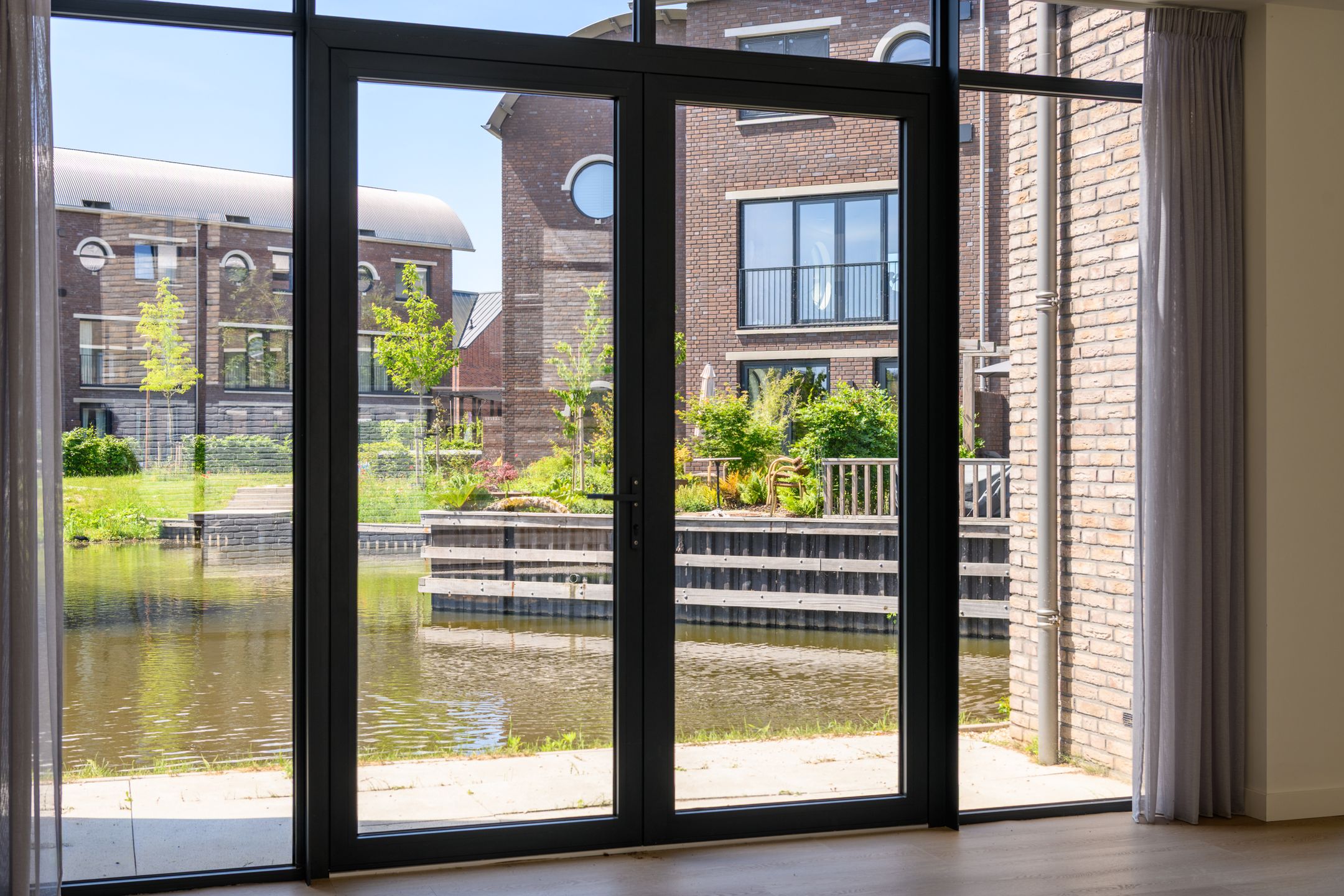 Modern Waterfront Villa with Private Mooring in De Krijgsman Muiden — 21