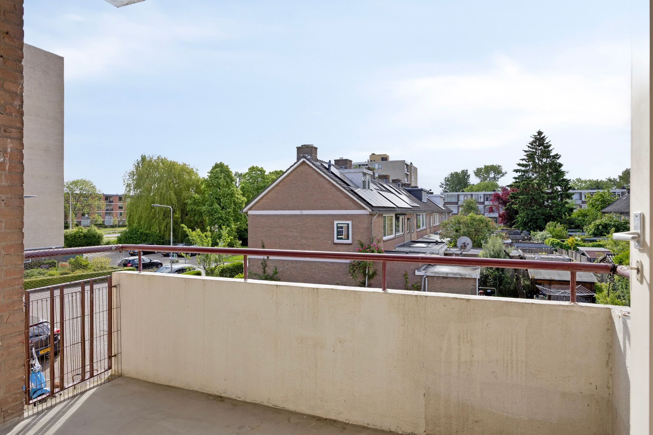 Centrally Located Apartment with Sunny Balcony in Arnhem — 18