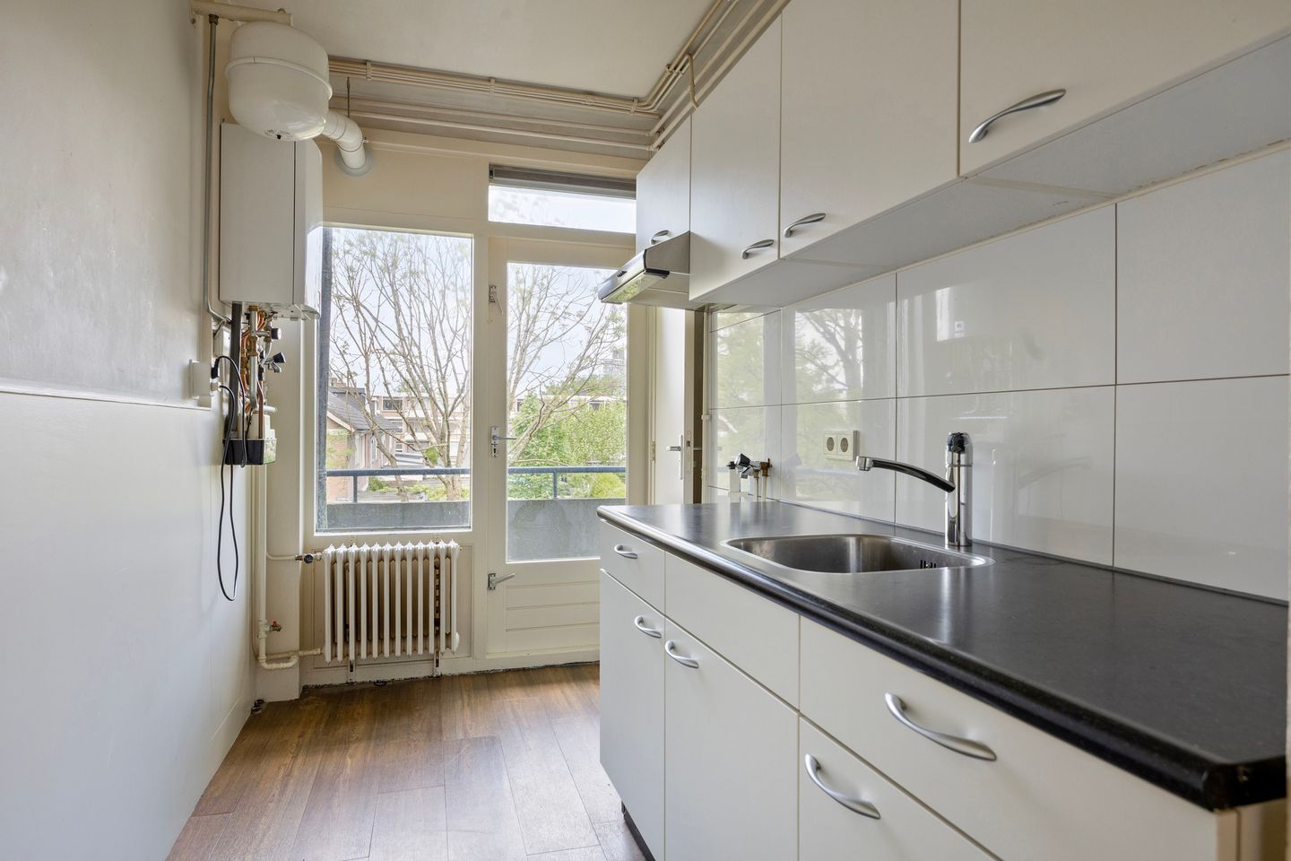 Centrally Located Apartment with Sunny Balcony in Arnhem — 14
