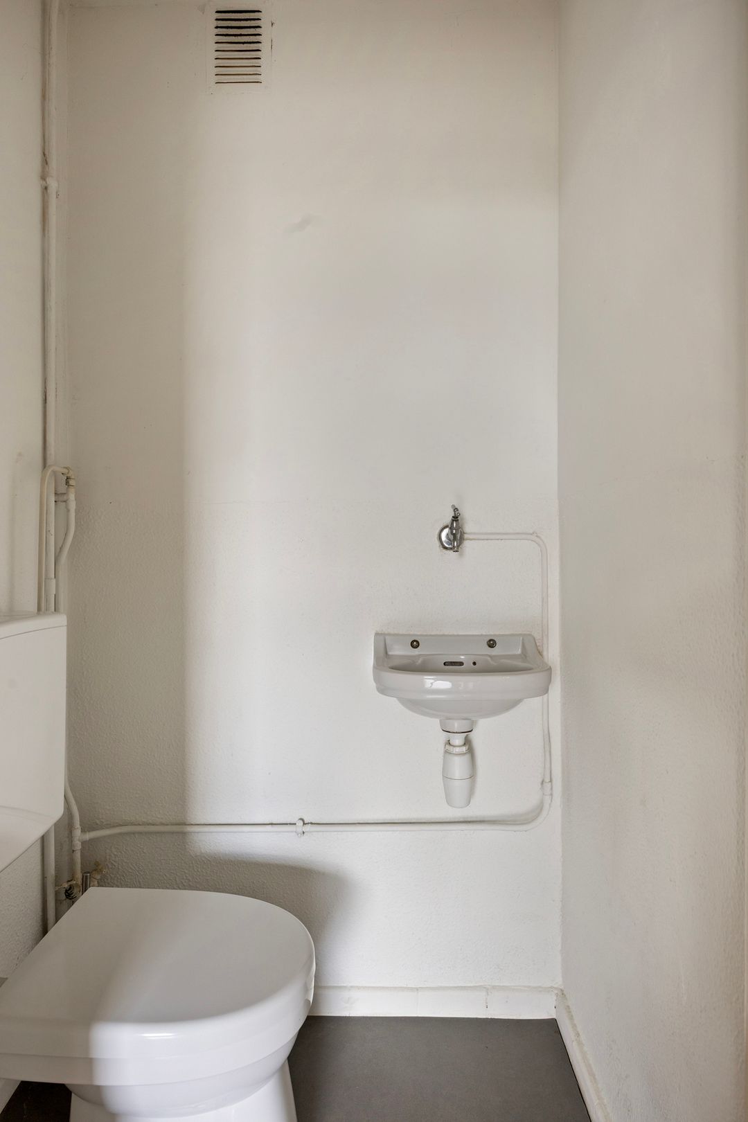 Centrally Located Apartment with Sunny Balcony in Arnhem — 8