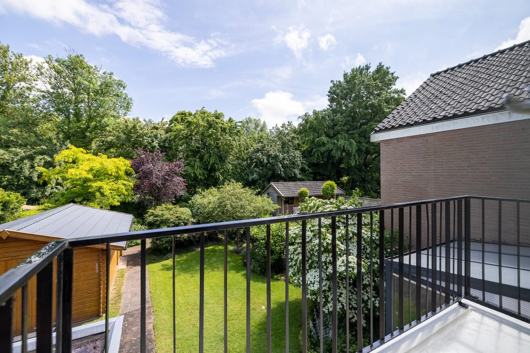 Semi-Detached Home with Park Views and Spacious Garden in Doetinchem — 41