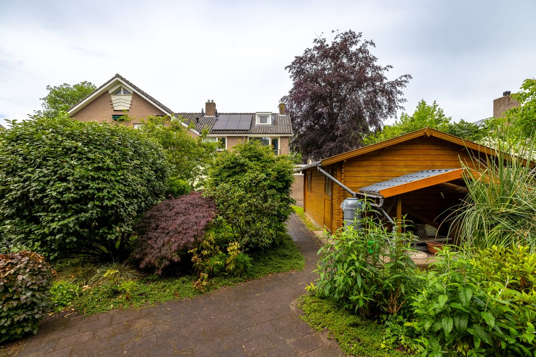 Semi-Detached Home with Park Views and Spacious Garden in Doetinchem — 22