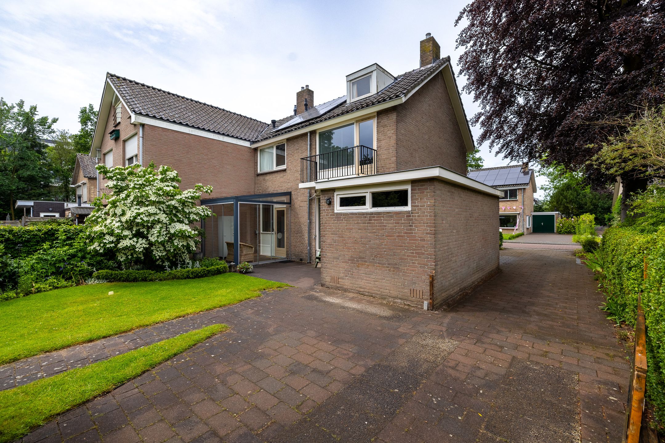 Semi-Detached Home with Park Views and Spacious Garden in Doetinchem — 27
