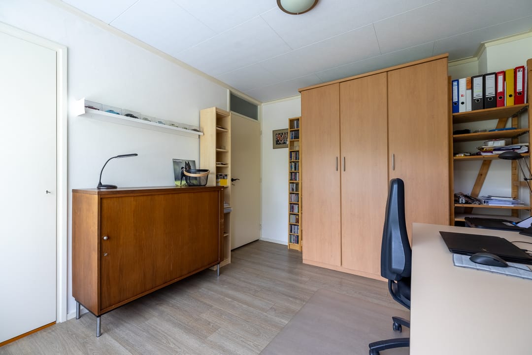 Semi-Detached Home with Park Views and Spacious Garden in Doetinchem — 43
