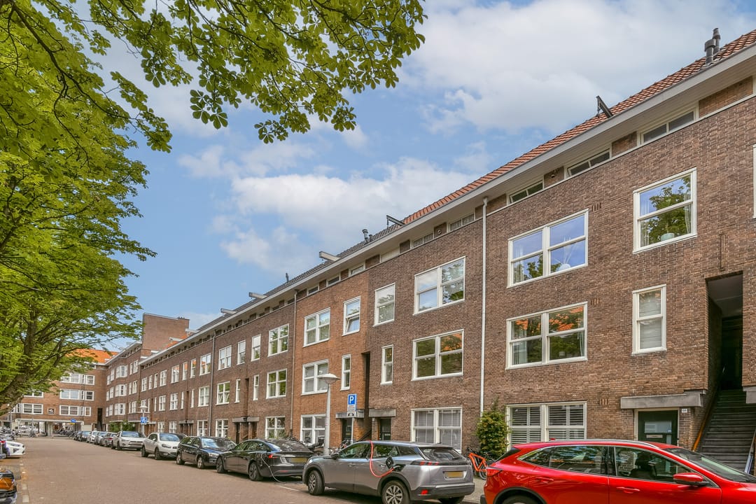 Spacious Two-Bedroom Apartment with Full-Width Balcony in De Baarsjes — 22