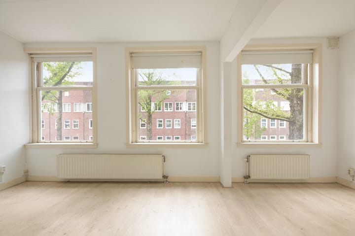 Photo 2 of Aalsmeerweg 7-2
