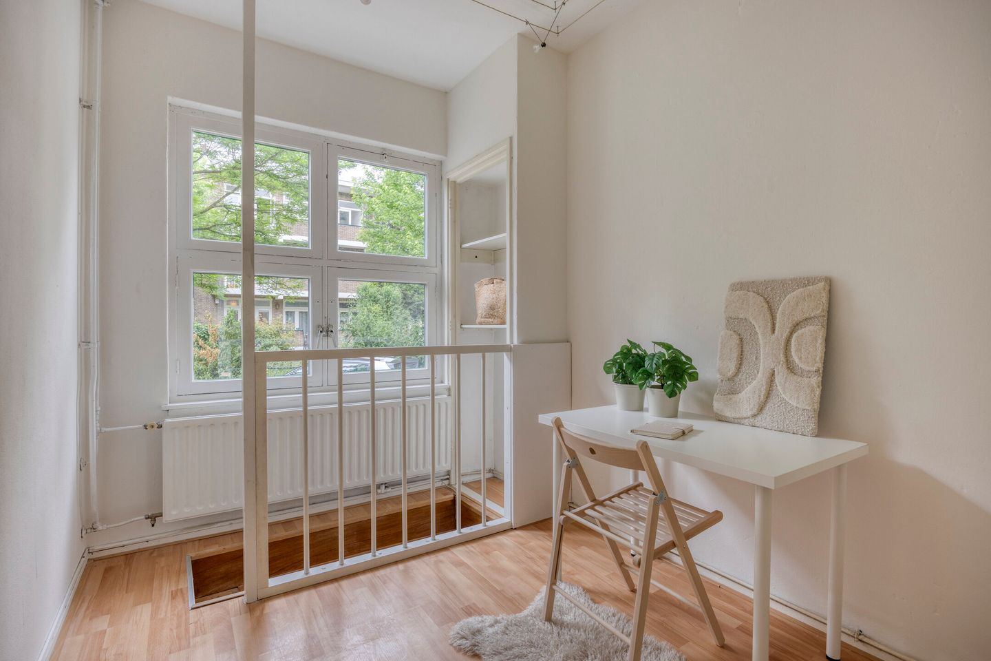 Spacious Apartment with Basement Room in Popular Kralingen — 19