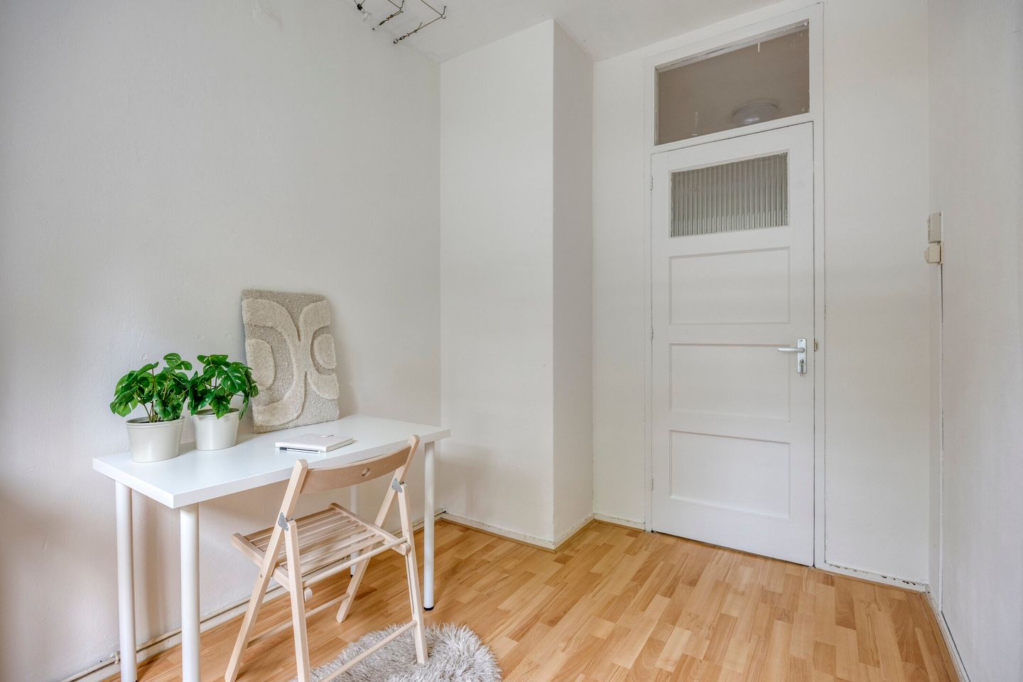 Spacious Apartment with Basement Room in Popular Kralingen — 20