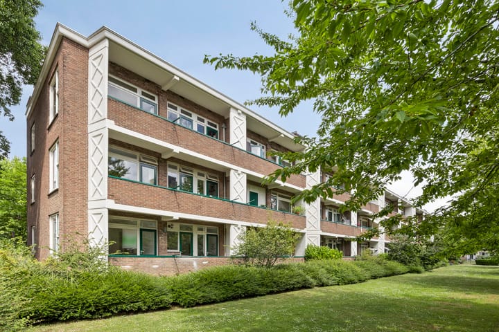 Photo 3 of Herman Gorterstraat 10-A
