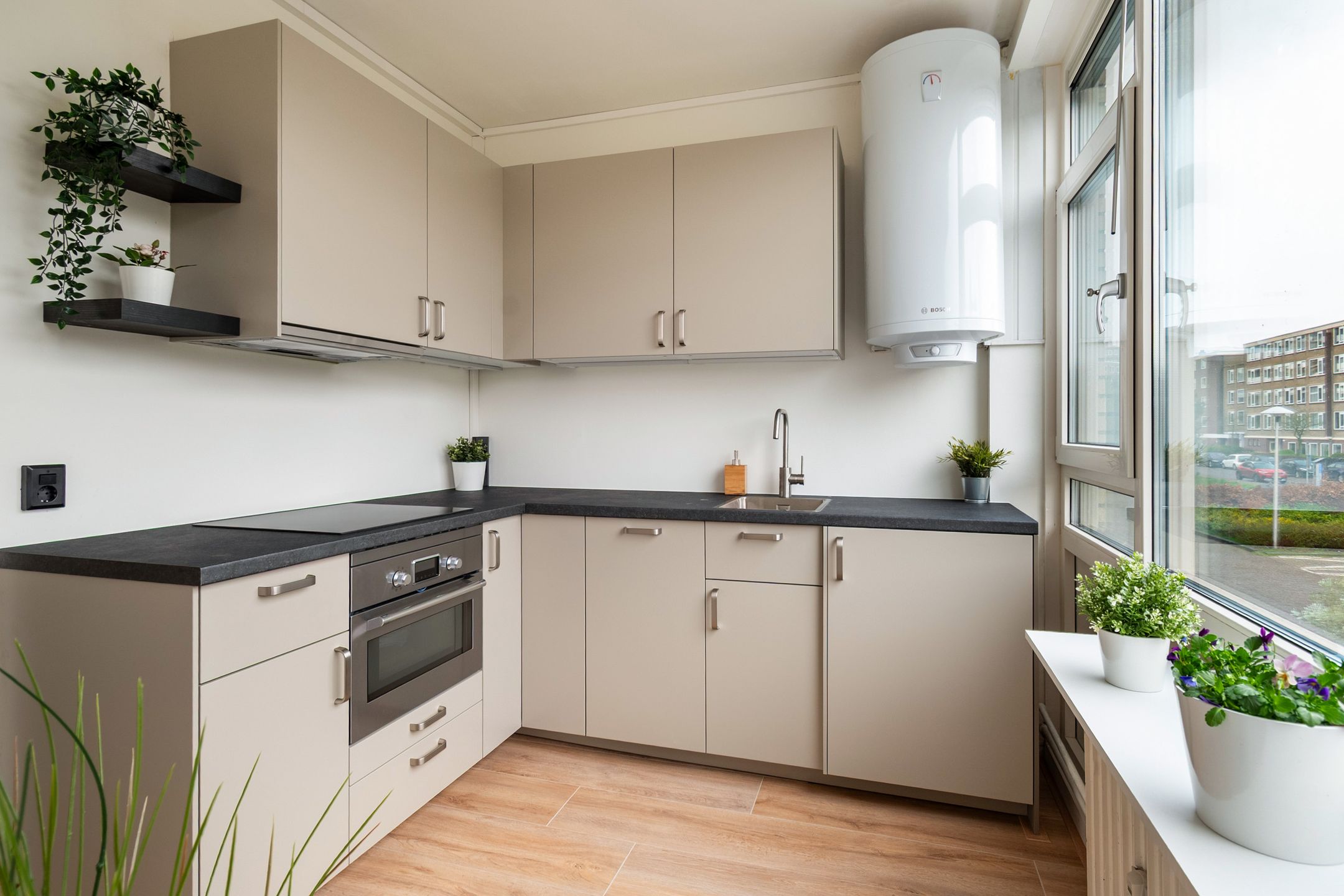 Photo 9 of Van Vollenhovenlaan 33