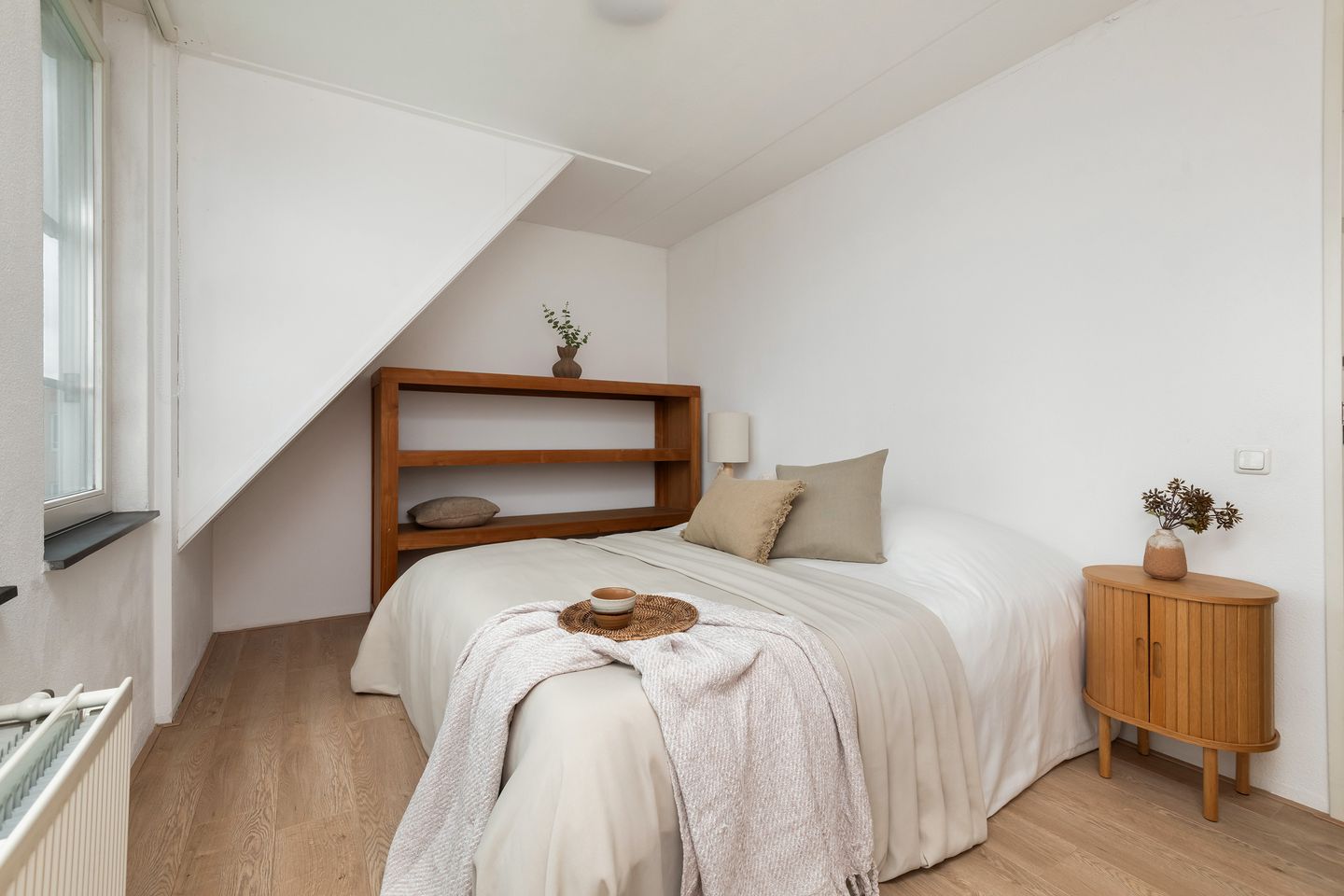 Bright Corner Maisonnette with Panoramic Rotterdam Skyline Views — 19
