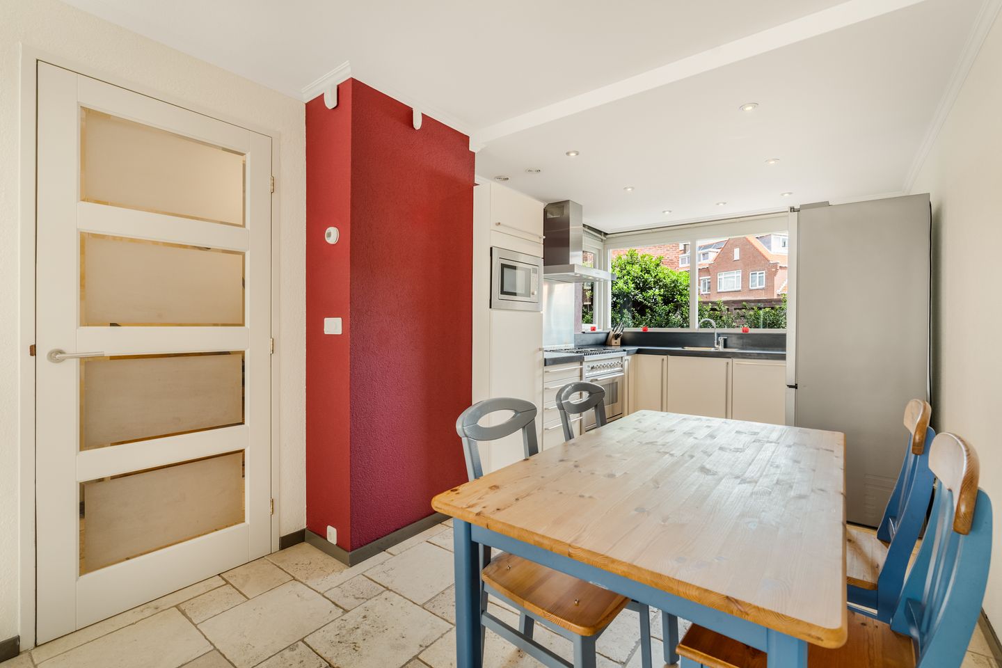 Bright Terraced House with Sunny Southwest Garden in Belgisch Park — 25