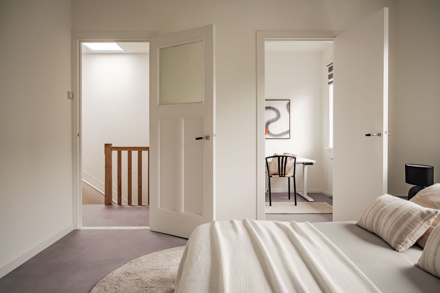 Spacious Upper Floor Apartment with Canal Views in Haarlem — 25