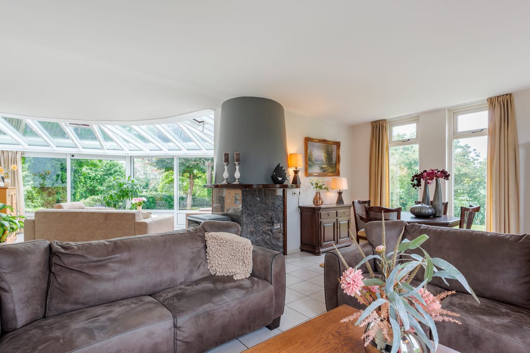 Waterfront Villa with Distinctive Glass Tower in Werkendam — 26