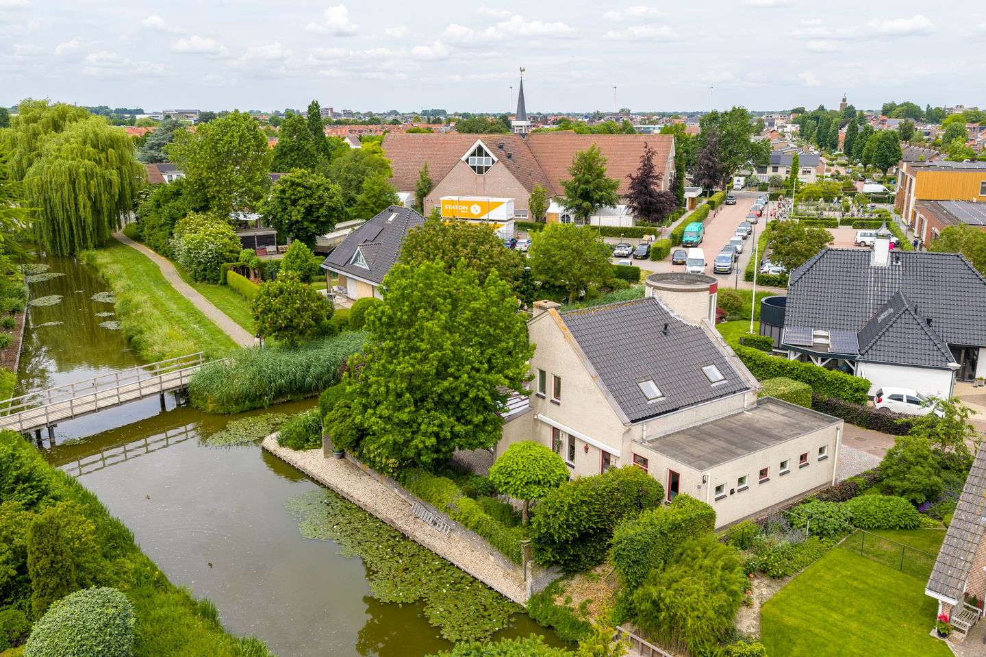 Waterfront Villa with Distinctive Glass Tower in Werkendam — 74