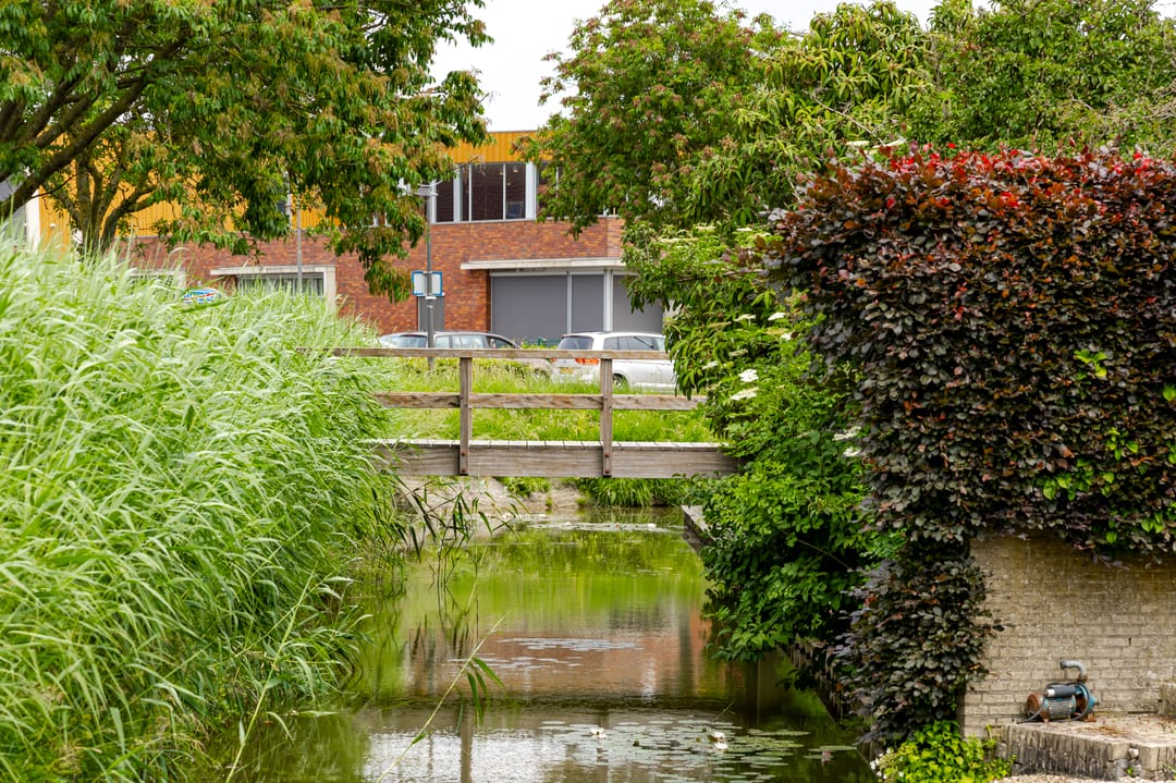 Waterfront Villa with Distinctive Glass Tower in Werkendam — 52