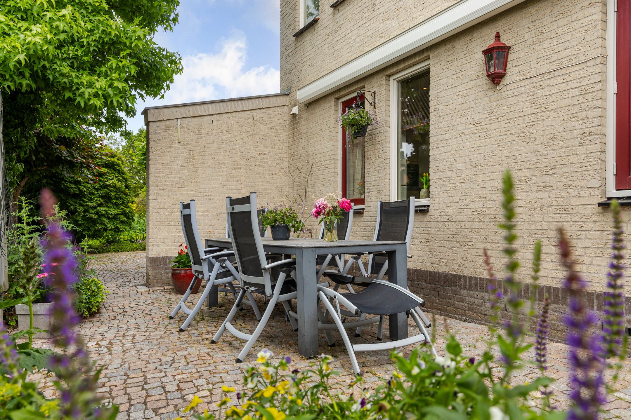 Waterfront Villa with Distinctive Glass Tower in Werkendam — 60