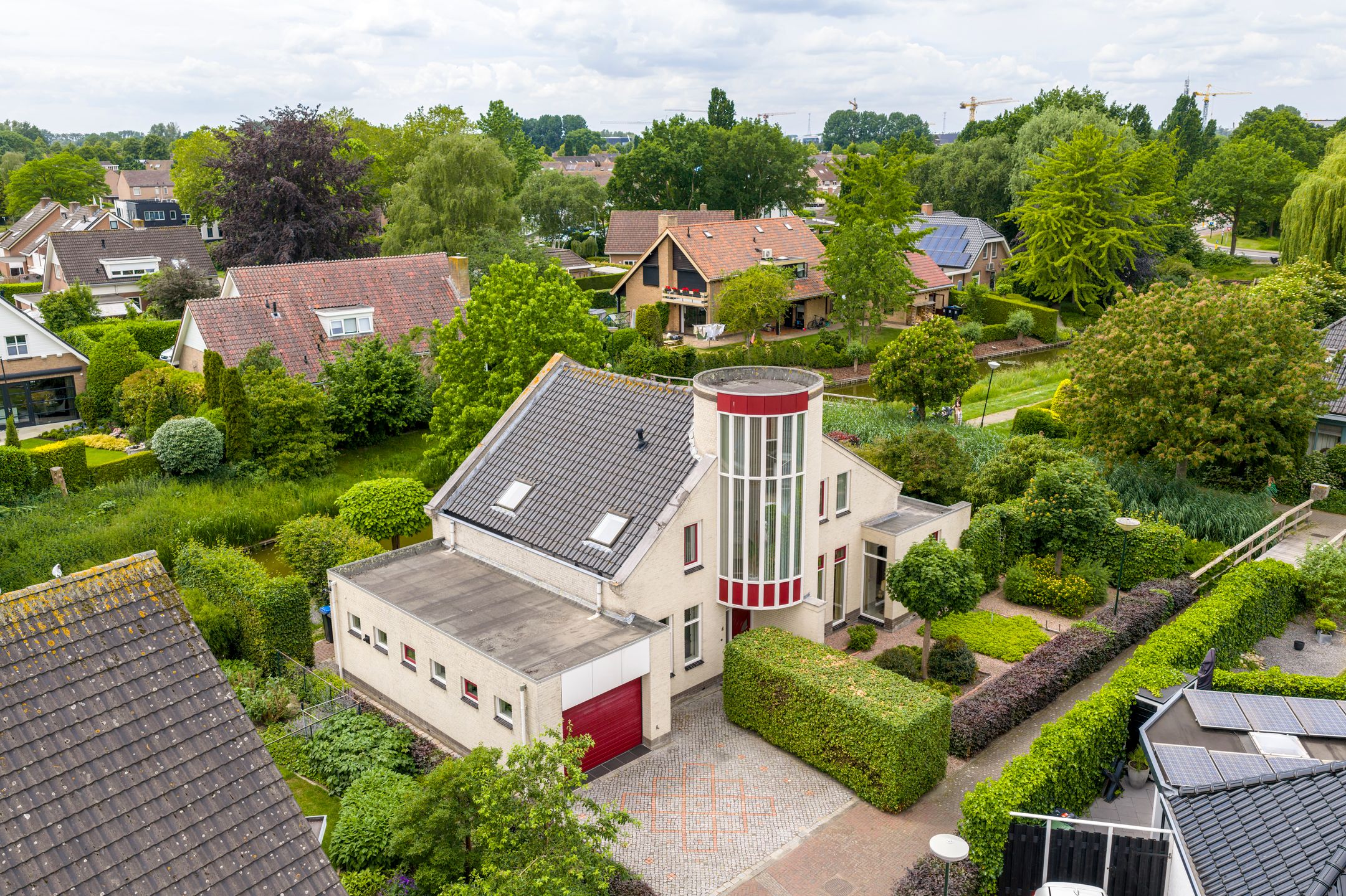 Waterfront Villa with Distinctive Glass Tower in Werkendam — 69