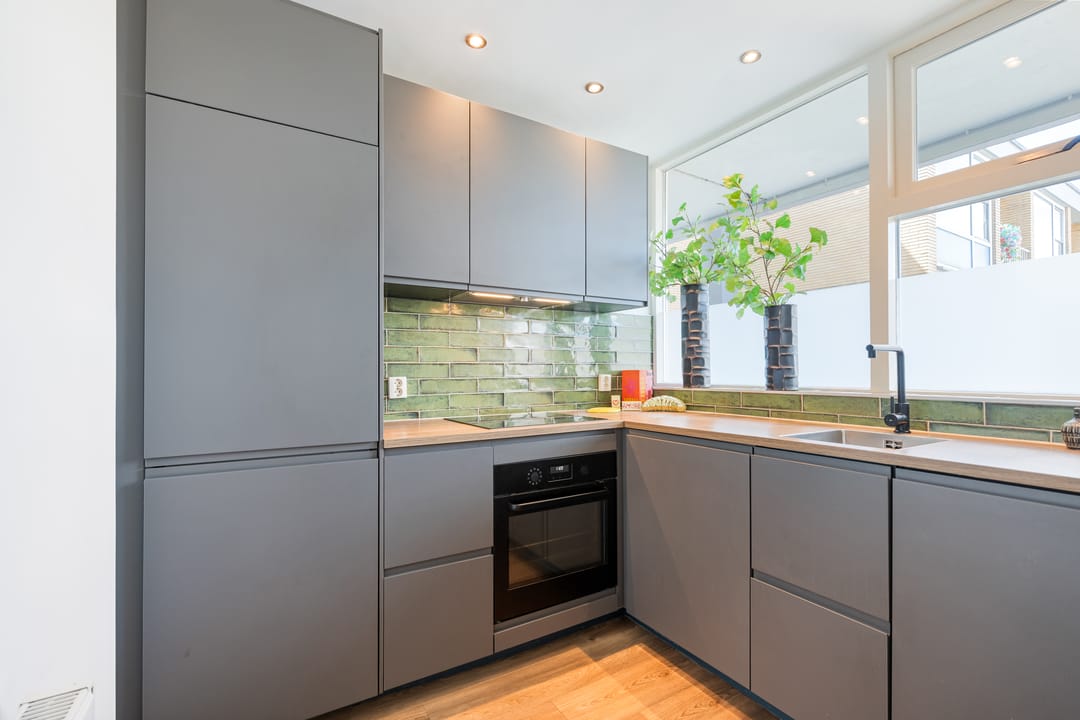 Spacious 3-Room Apartment with Balcony in Central Hilversum — 8