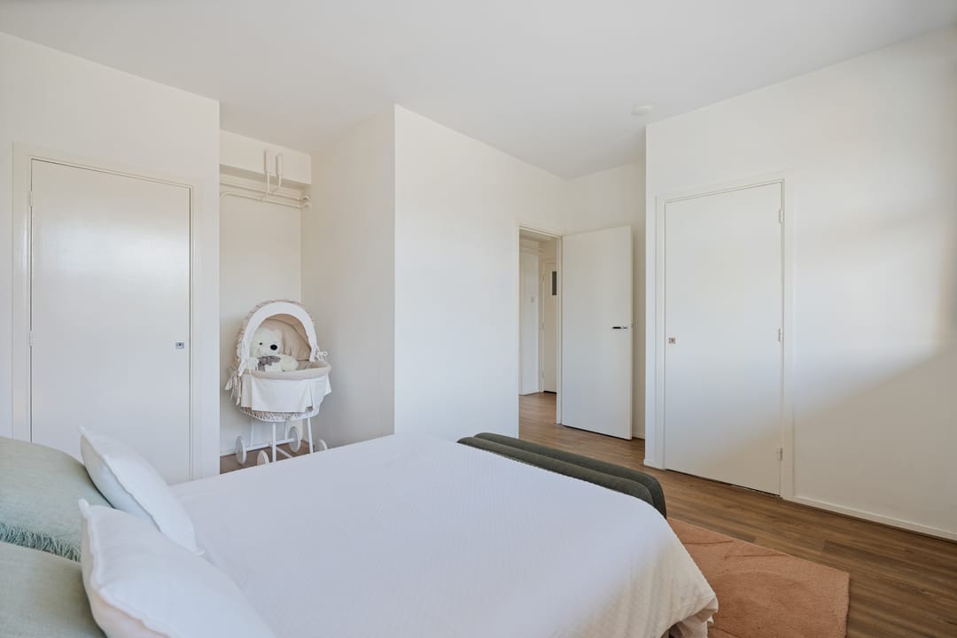 Spacious 3-Room Apartment with Balcony in Central Hilversum — 13