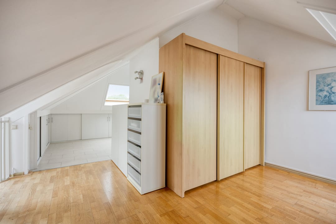 Spacious Semi-Detached Home with Water Views and Private Garage in Rokkeveen — 26