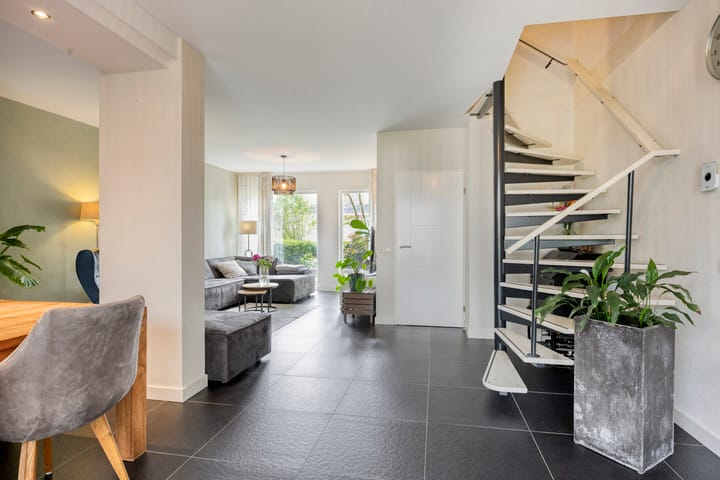 Hoekwoning te koop: Ambachtslaan 45, Veldhoven