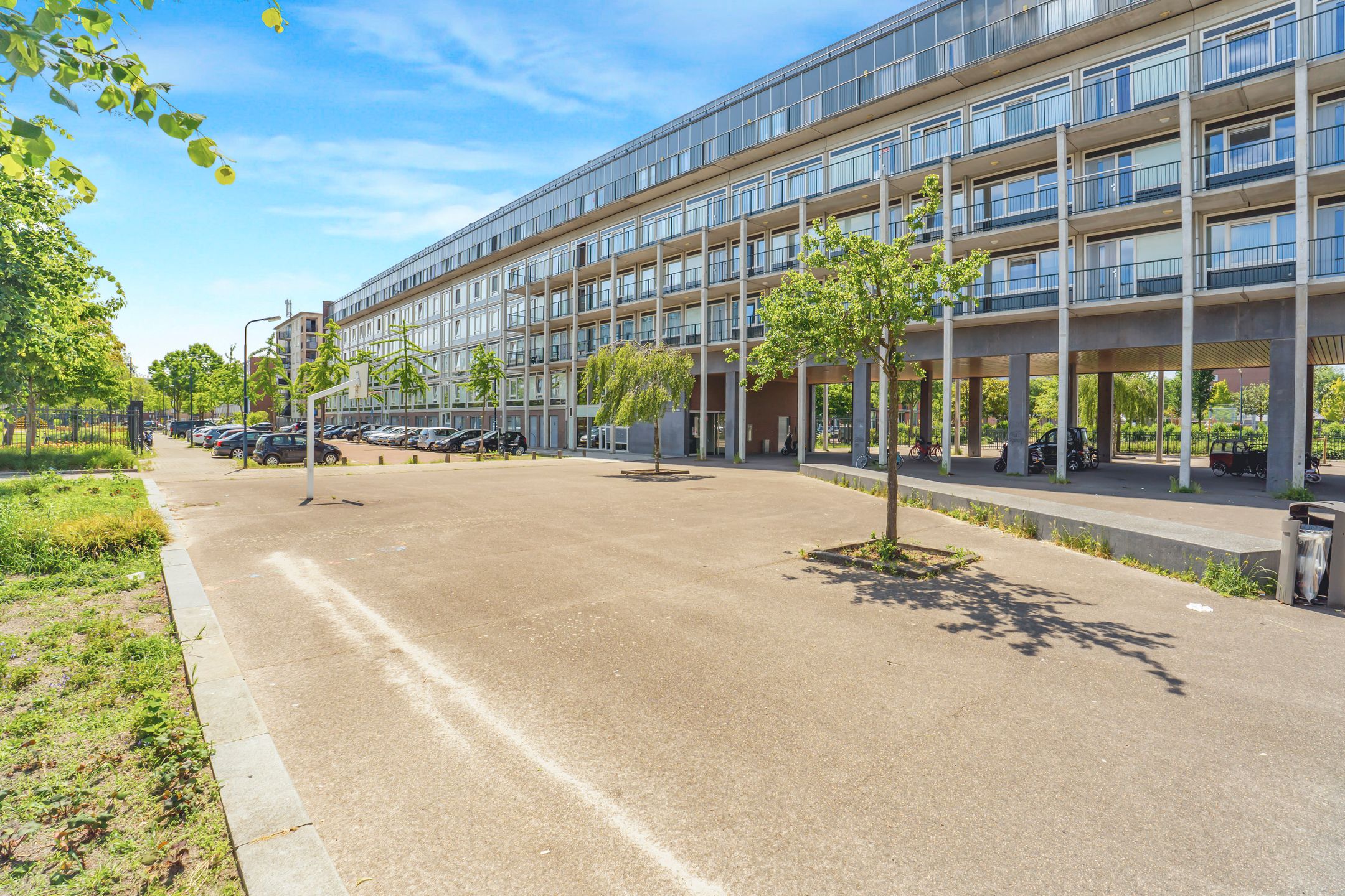 Spacious Four-Room Apartment with Southwest-Facing Terrace in Osdorp — 30