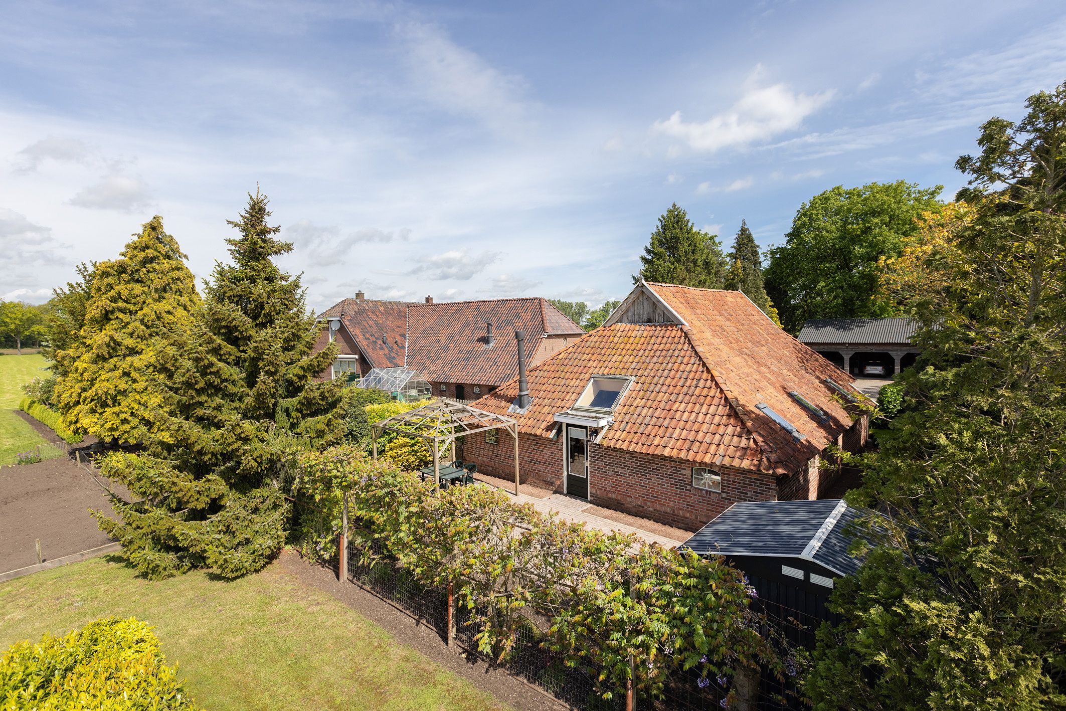Charming Detached Farmhouse with Guest House in the Achterhoek Countryside — 39