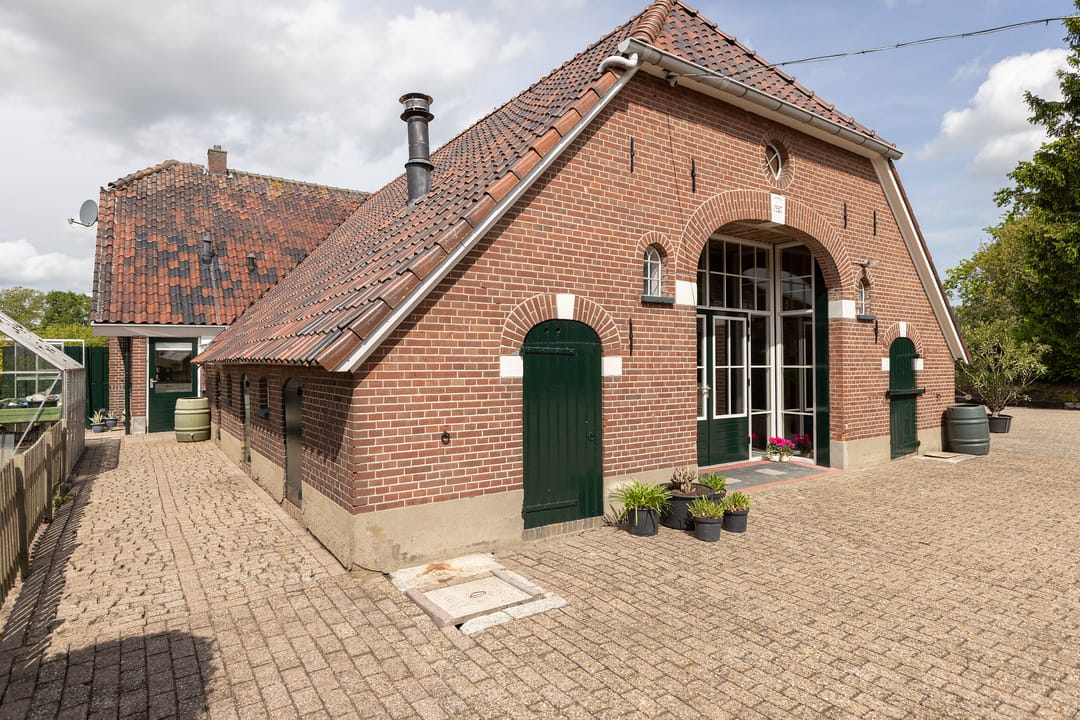 Charming Detached Farmhouse with Guest House in the Achterhoek Countryside — 38